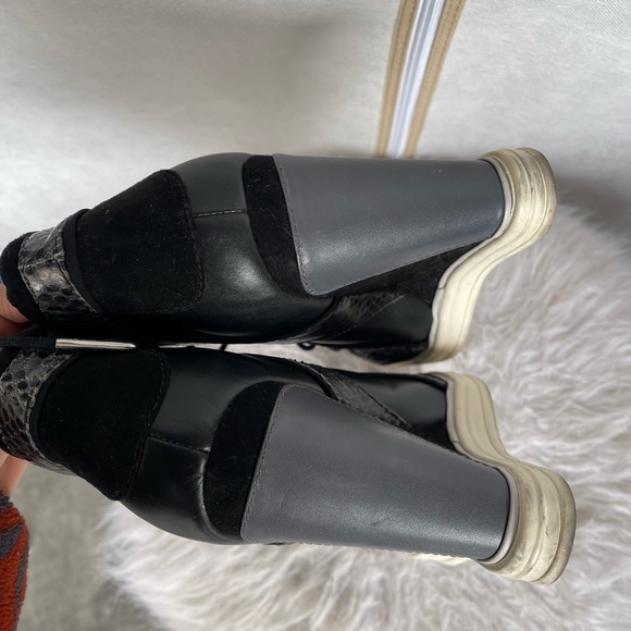 L.A.M.B. Black Suede/Snake Skin Summer Lace Up Sneaker Wedges!  EUC - Picture 7 of 10